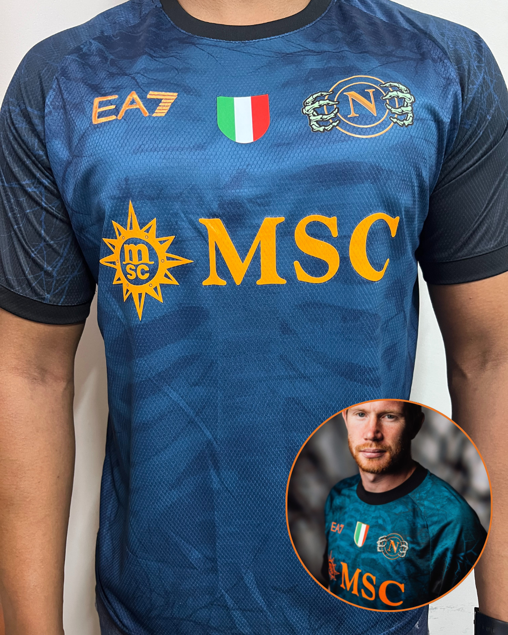 15491719264-catalogo-14ef00a6ea9aa7093917681584689547-1024-1024.png Camiseta Napoli halloween 25/26 - Imagem 1